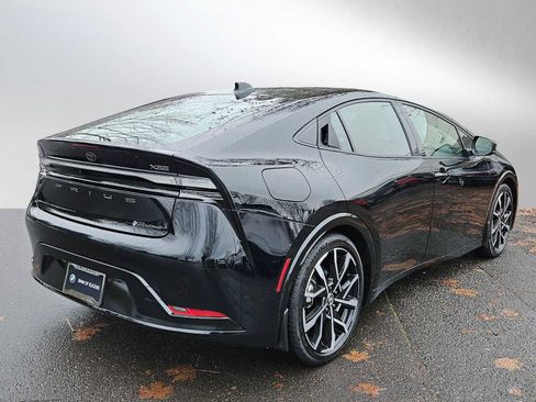 Used 2024 Toyota Prius Prime image 3