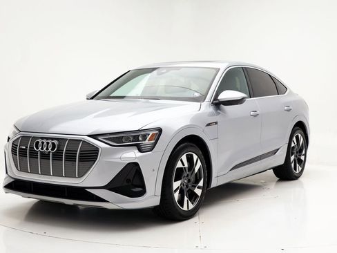 Used 2023 Audi e-tron Premium Plus w/ Premium Plus Package image 4