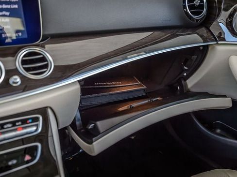 Used 2020 Mercedes-Benz E 350 4MATIC Sedan image 37