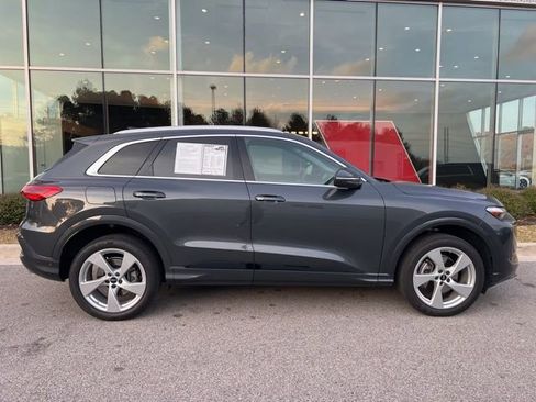 Certified 2025 Audi Q5 2.0T Premium Plus w/ Premium Plus image 7