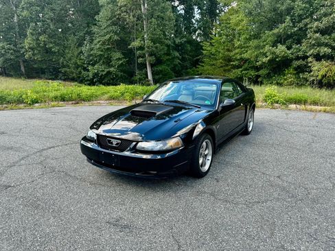 Used 2001 Ford Mustang GT image 1