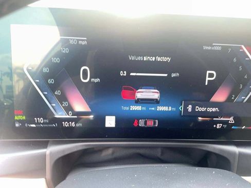 Used 2024 BMW 430i Convertible w/ Premium Package RWD image 9