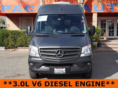 Used 2018 Mercedes-Benz Sprinter 2500 image 3