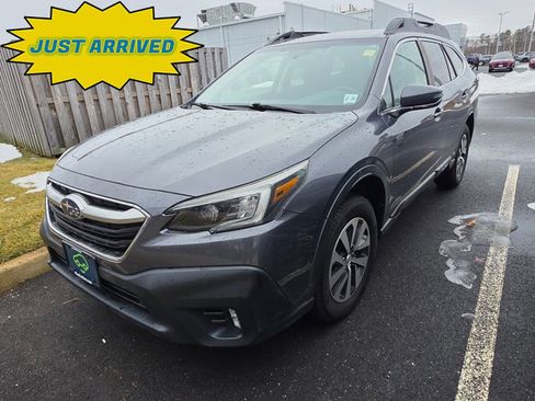 Used 2021 Subaru Outback Premium image 1