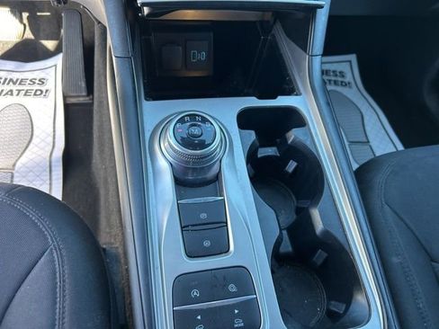 Used 2020 Ford Explorer XLT image 21