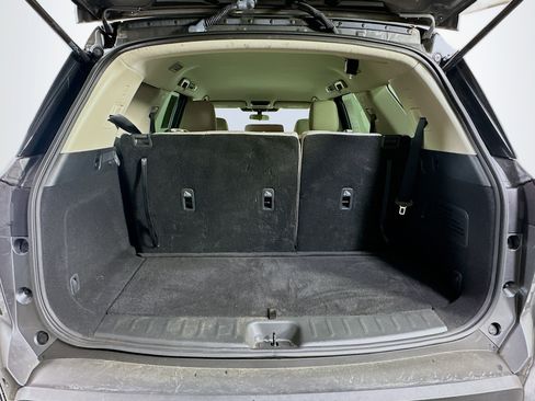 Used 2023 Nissan Pathfinder SV AWD/4WD image 29