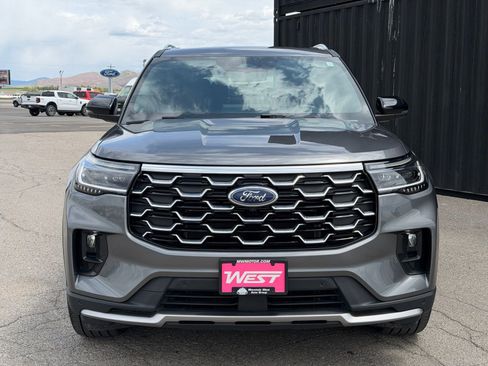 Used 2025 Ford Explorer Platinum w/ LUX Leather Package AWD/4WD image 2
