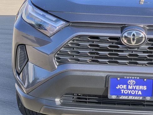 Used 2025 Toyota RAV4 XLE FWD image 5