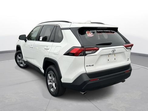 Used 2025 Toyota RAV4 XLE w/ Convenience Package image 8