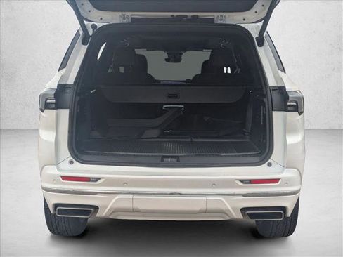 Used 2025 Buick Enclave Avenir w/ Super Cruise Package image 6