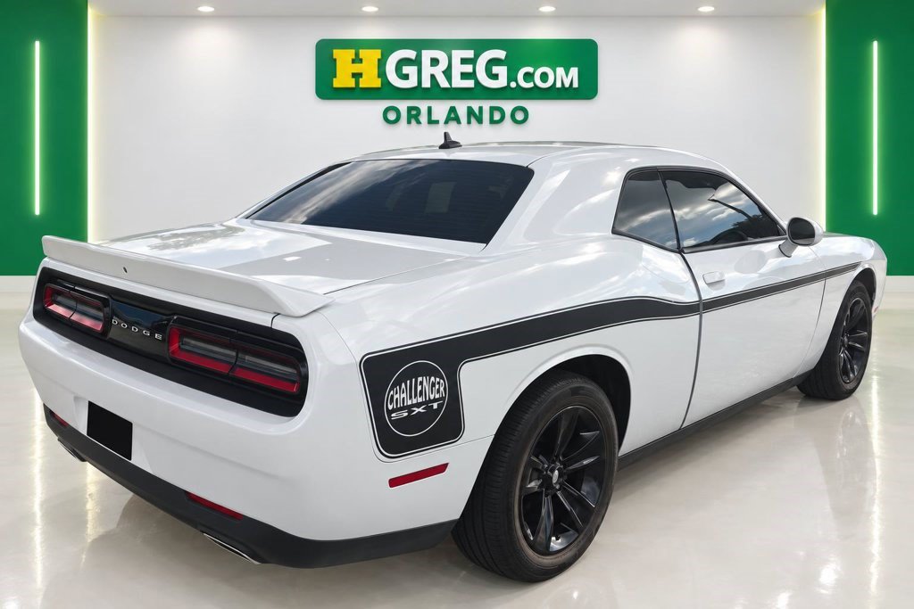 Used 2019 Dodge Challenger SXT RWD image 6