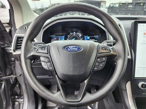 Certified 2022 Ford Edge SE w/ Black Appearance Package image 27