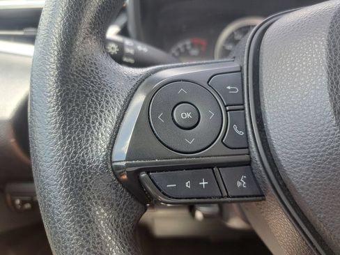 Used 2022 Toyota Corolla LE FWD image 14