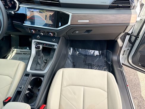 Used 2025 Audi Q3 2.0T Premium Plus w/ Premium Plus Package image 17