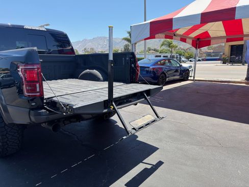 Used 2018 Ford F150 Raptor w/ Equipment Group 802A Luxury AWD/4WD image 18