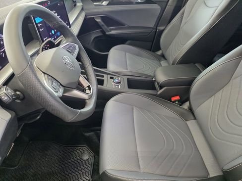 New 2026 Volkswagen Tiguan SE AWD/4WD image 11