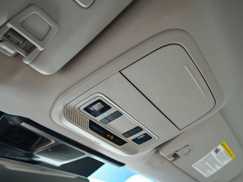 Certified 2025 Ford Mustang Mach-E Premium image 39