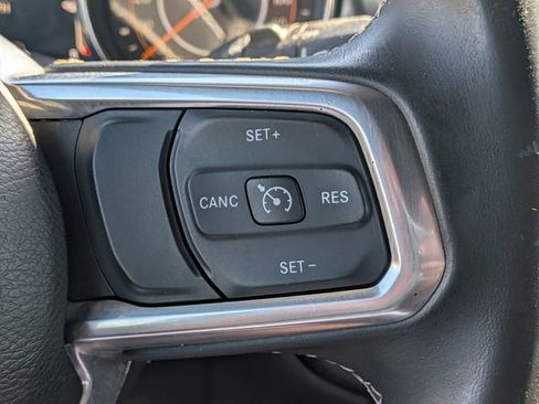 Used 2019 Jeep Wrangler Unlimited Sahara AWD/4WD image 25