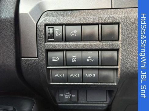 Used 2025 Toyota Tacoma TRD Off-Road w/ TRD Off Road Upgrade Package AWD/4WD image 29