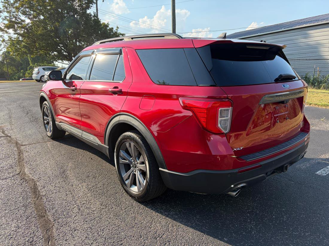 Used 2021 Ford Explorer XLT w/ Equipment Group 202A RWD image 7
