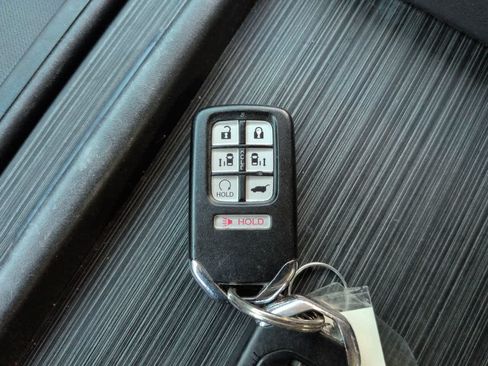 Used 2018 Honda Odyssey EX image 28