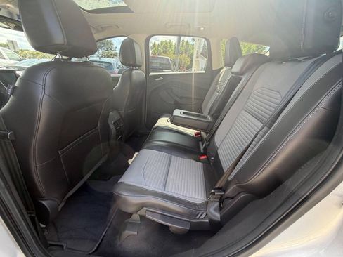 Used 2017 Ford Escape Titanium FWD image 18