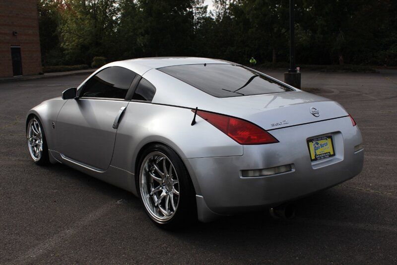 Used 2004 Nissan 350Z Touring w/ Cargo Convenience Pkg RWD image 3