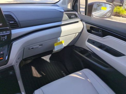 New 2026 Honda Odyssey Touring image 16