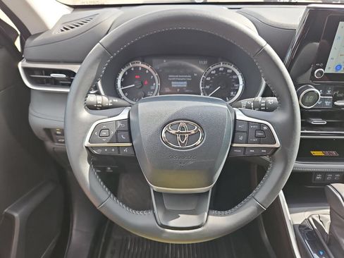 Certified 2026 Toyota Highlander XLE AWD/4WD image 25