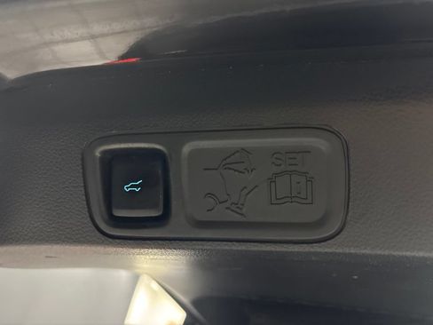 Used 2021 Ford Expedition XLT RWD image 6