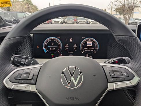 New 2026 Volkswagen Tiguan SE R-Line FWD image 36