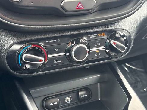 Used 2021 Kia Soul LX image 23