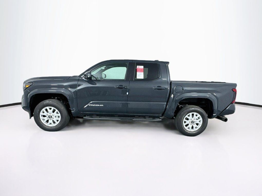 Used 2026 Toyota Tacoma SR5 AWD/4WD image 6