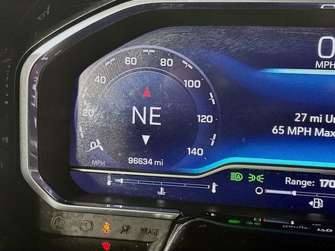 Used 2023 Chevrolet Silverado 1500 RST AWD/4WD image 15