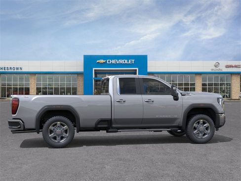 New 2026 GMC Sierra 2500 SLE w/ SLE Value Package; image 5