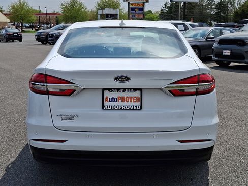Used 2020 Ford Fusion SE FWD image 5