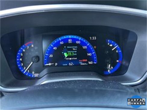 Certified 2022 Toyota Corolla Cross XLE image 3