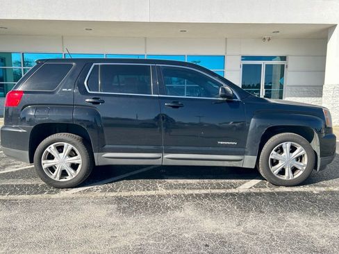 Used 2017 GMC Terrain SLE image 2
