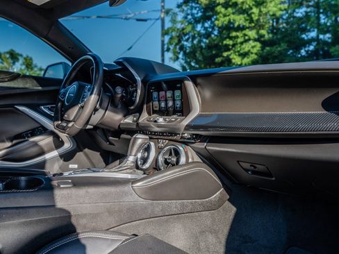 Used 2017 Chevrolet Camaro SS RWD image 32