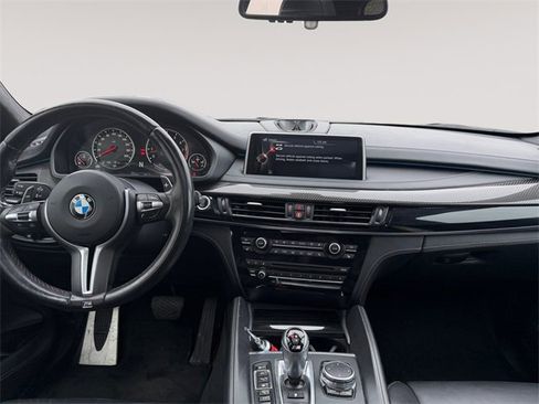 Used 2015 BMW X5 M image 10