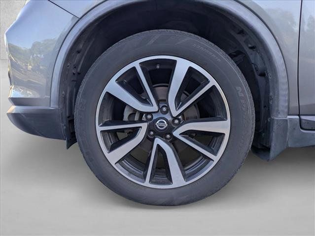 Used 2018 Nissan Rogue SL w/ Premium Package FWD image 13