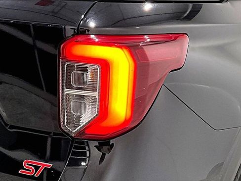 Used 2020 Ford Explorer ST w/ Premium Technology Package image 24