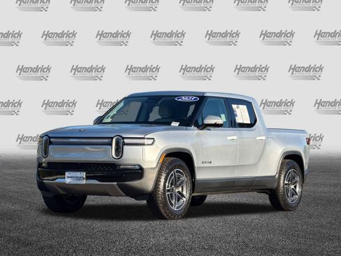 Used 2025 Rivian R1T Adventure image 9