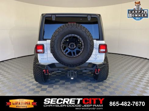Used 2022 Jeep Wrangler Unlimited Rubicon AWD/4WD image 6