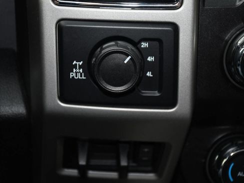 Used 2019 Ford F250 Lariat w/ Lariat Ultimate Package AWD/4WD image 39