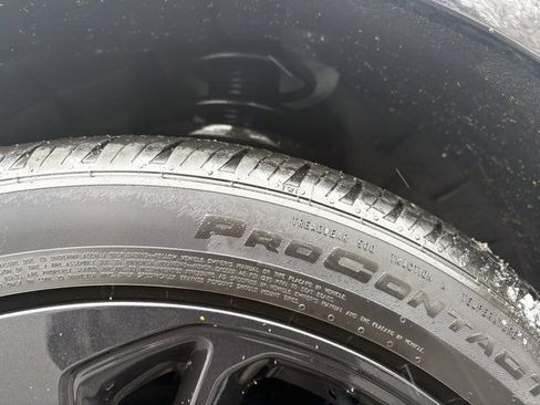 Used 2023 Buick Envision Essence w/ Technology Package I image 12