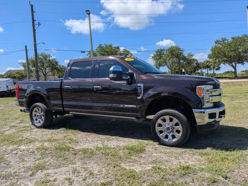 Used 2019 Ford F250 King Ranch w/ King Ranch Ultimate Package AWD/4WD image 2