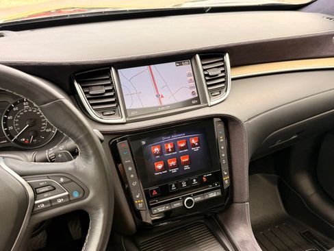 Used 2019 INFINITI QX50 Essential w/ Sensory Package AWD/4WD image 40