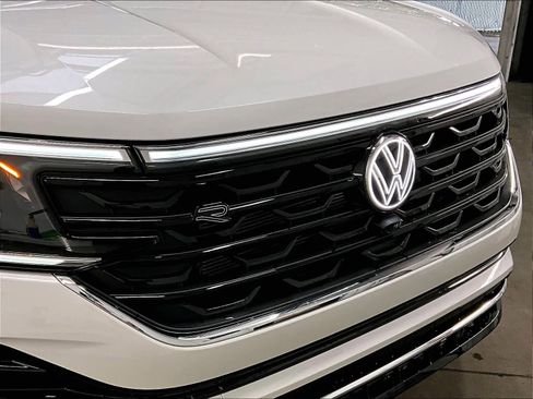 New 2026 Volkswagen Atlas Cross Sport SEL Premium R-Line image 34