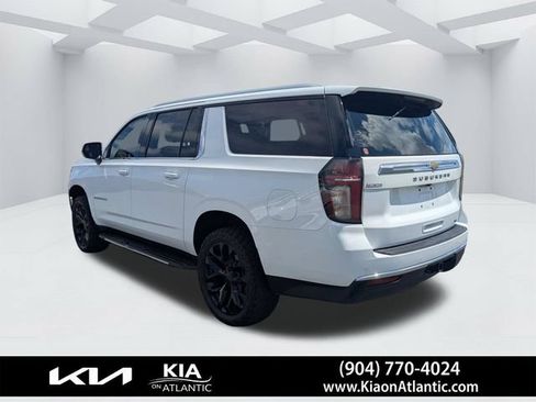 Used 2021 Chevrolet Suburban LT RWD image 5